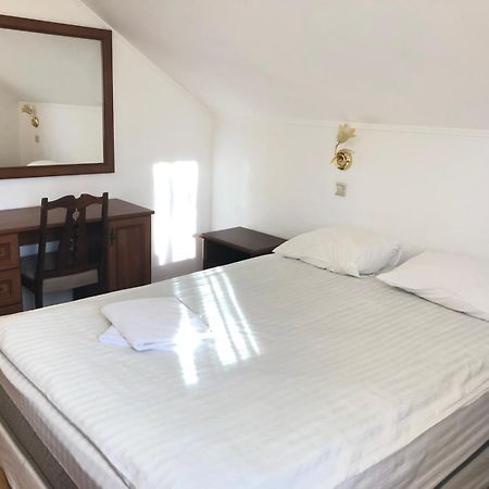 Gusarskiy Hotel&Apartment Kiev Bagian luar foto