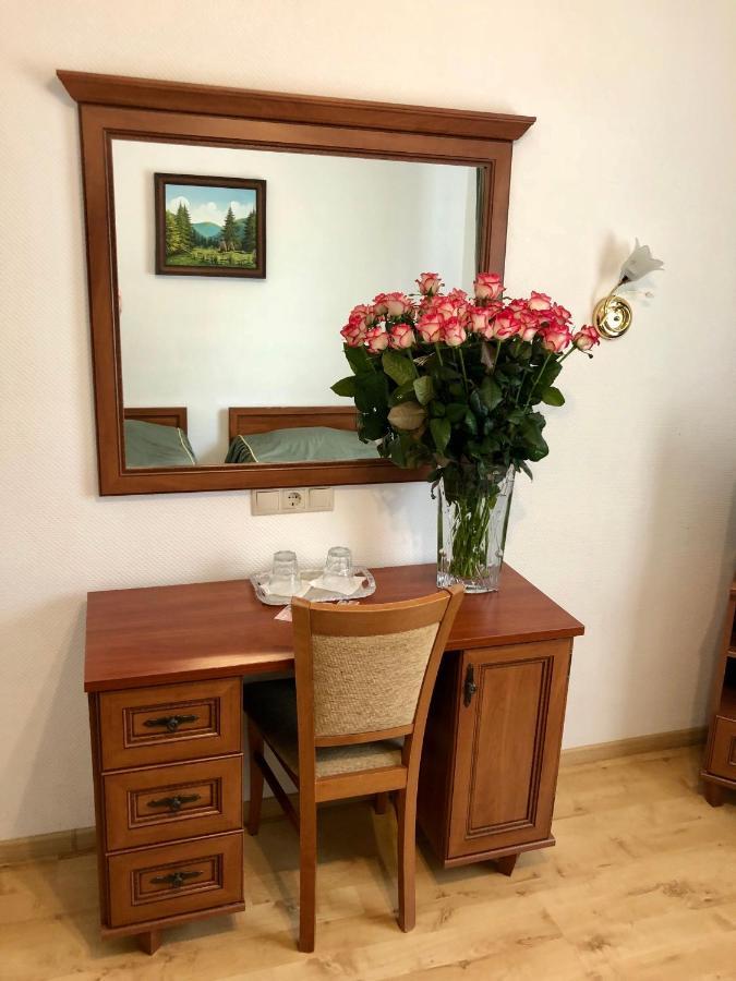 Gusarskiy Hotel&Apartment Kiev Bagian luar foto