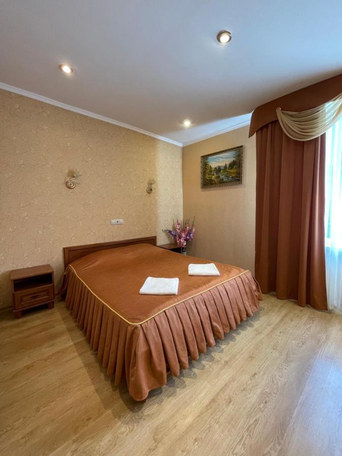 Gusarskiy Hotel&Apartment Kiev Bagian luar foto