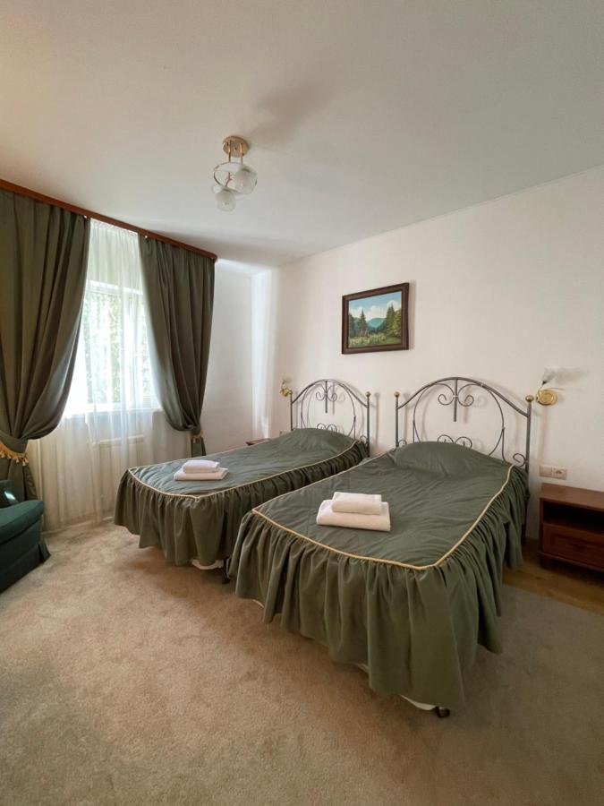 Gusarskiy Hotel&Apartment Kiev Bagian luar foto