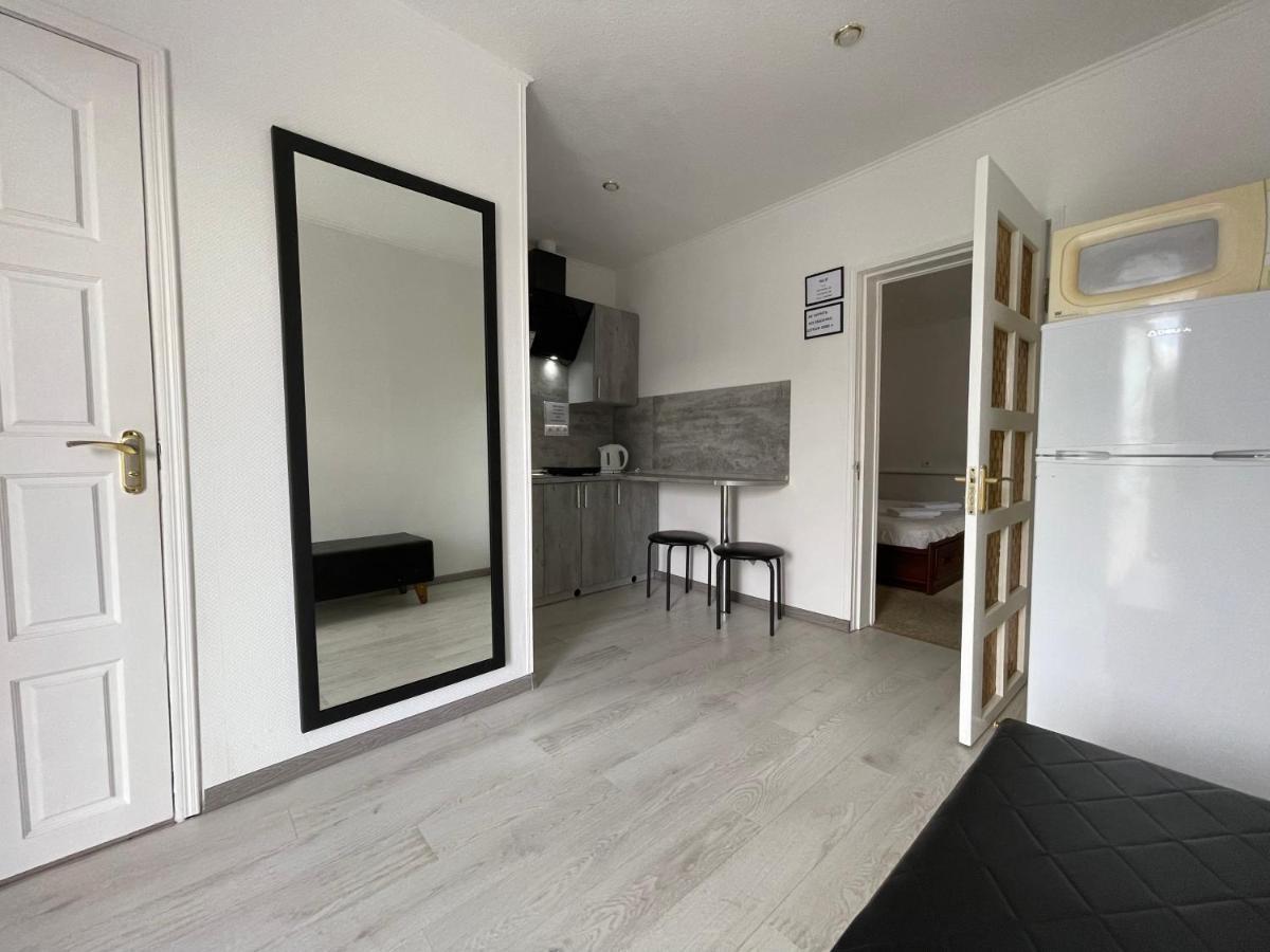 Gusarskiy Hotel&Apartment Kiev Bagian luar foto