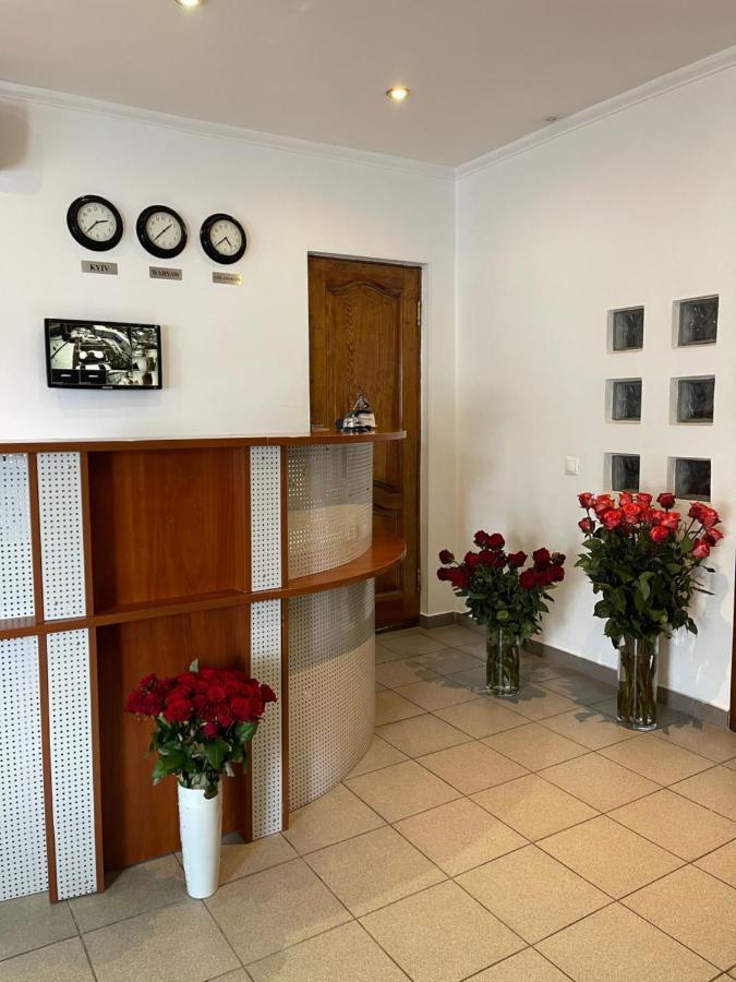 Gusarskiy Hotel&Apartment Kiev Bagian luar foto