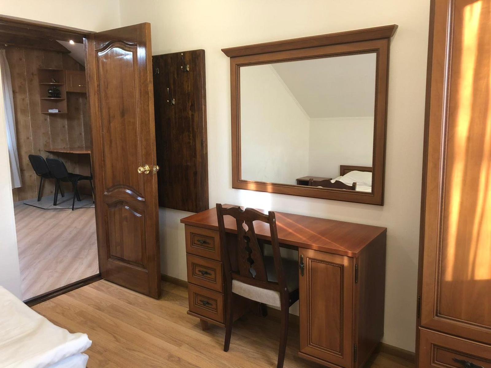 Gusarskiy Hotel&Apartment Kiev Bagian luar foto